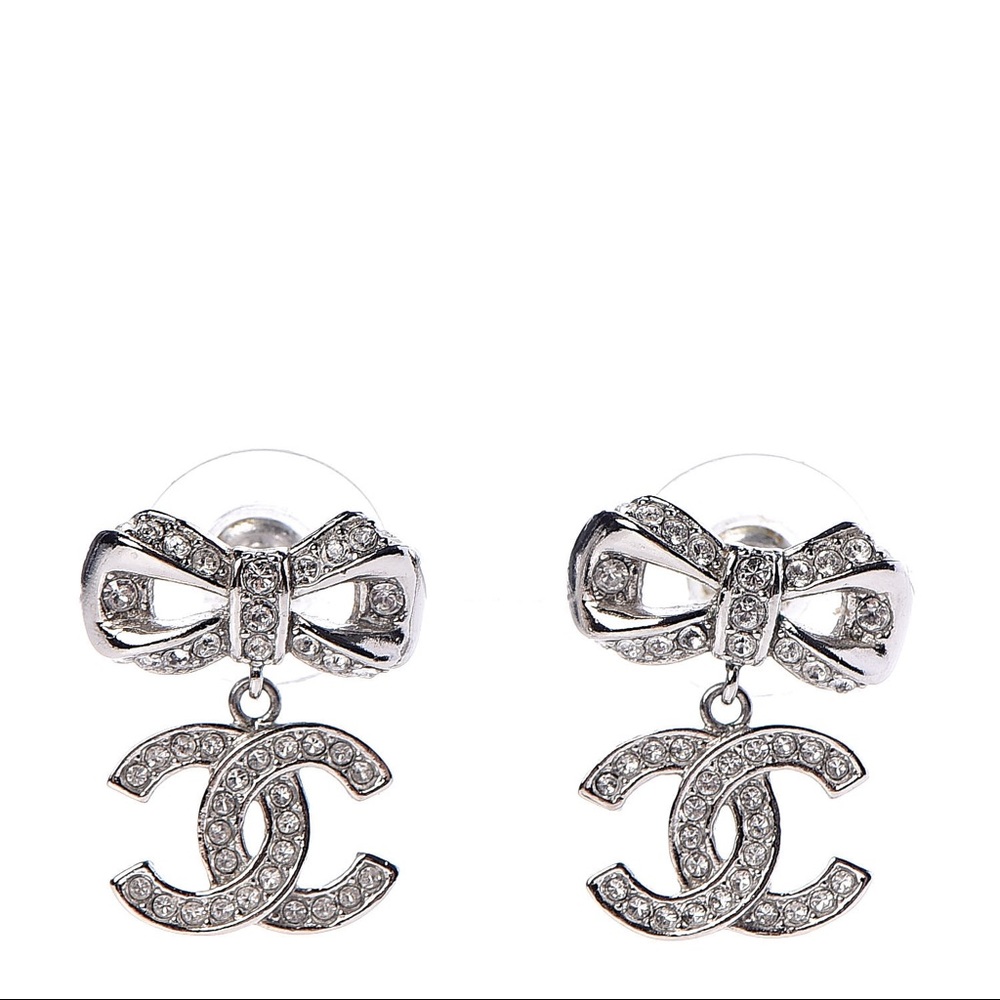 🚫SOLD🚫 Chanel CC Logo Earrings Bow Dangle SHW